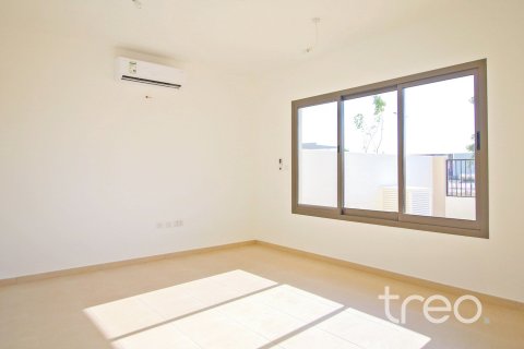 Villa de 3 dormitorios en Zahra Townhouses, UAE No. 206223 3