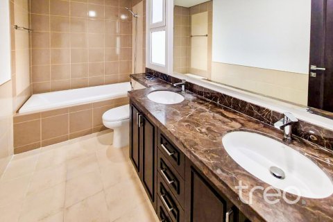 Townhouse de 3 chambres à Casa Dora, UAE No. 206225 10