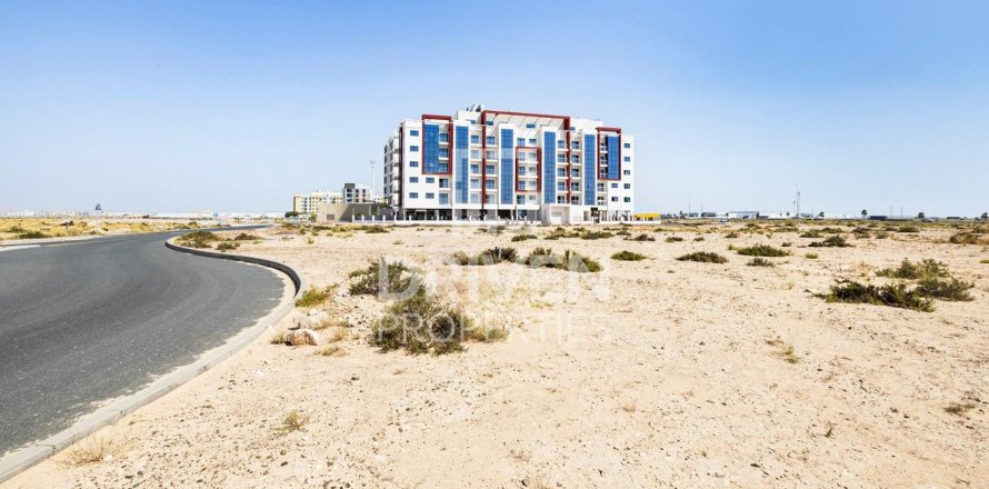 Land de 4188m² en Dubai, UAE No. 138758