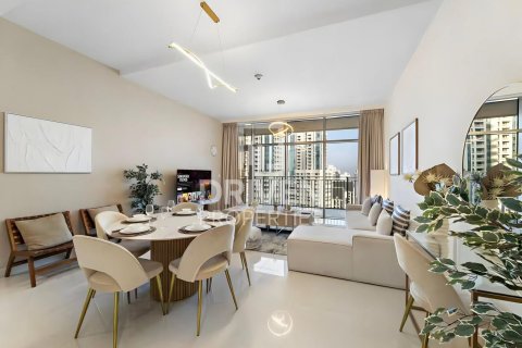 Apartment de 3 dormitorios en BLVD Crescent, UAE No. 83695 4