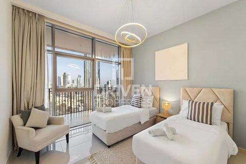 Apartment de 3 dormitorios en BLVD Crescent, UAE No. 83695 14