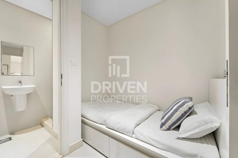 Apartment de 3 dormitorios en BLVD Crescent, UAE No. 83695 24