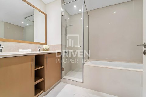 Apartment de 3 dormitorios en BLVD Crescent, UAE No. 83695 20