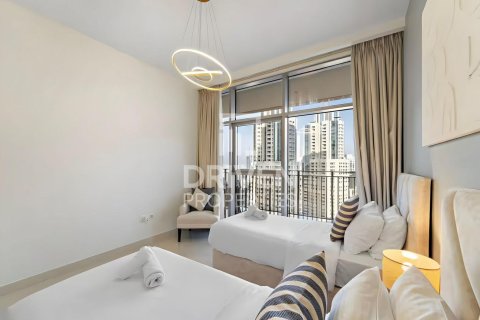 Apartment de 3 dormitorios en BLVD Crescent, UAE No. 83695 12
