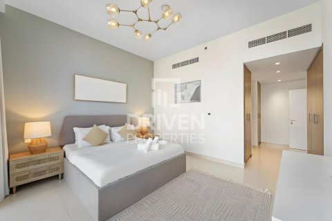 Apartment de 3 dormitorios en BLVD Crescent, UAE No. 83695 26