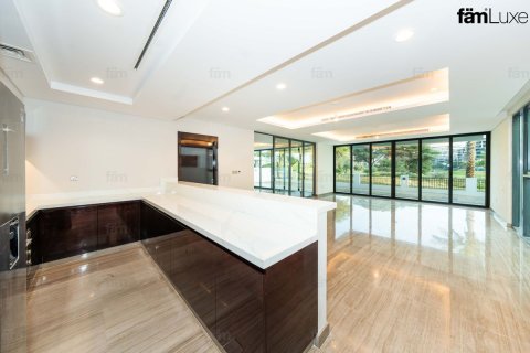 8 bedrooms Villa in Dubai, UAE No. 199414 6