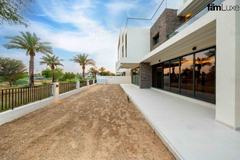 8 bedrooms Villa in Dubai, UAE No. 199414