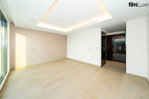 8 bedrooms Villa in Dubai, UAE No. 199414 11