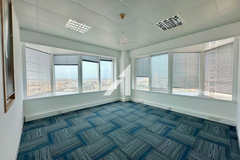 186مربع، مكتب في Sheikh Zayed Road, الإمارات العربية المتحدة رقم 146557