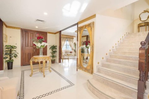 Villa de 5 dormitorios  No. 113630 8