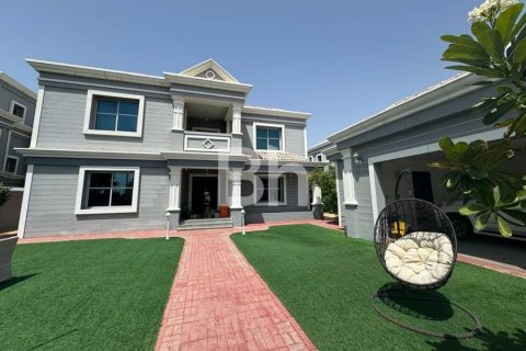 Villa de 5 dormitorios  No. 113630 3