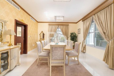 Villa de 5 dormitorios  No. 113630 7