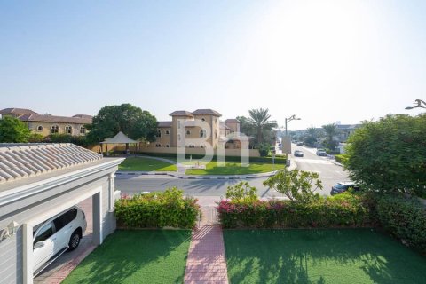 Villa de 5 dormitorios  No. 113630 24