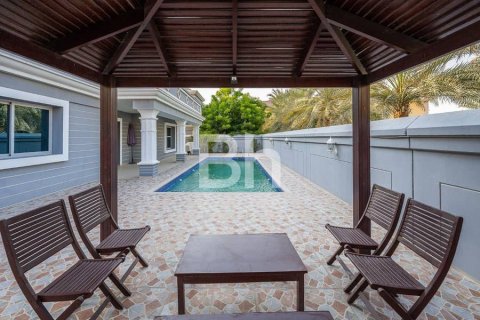 Villa de 5 dormitorios  No. 113630 11