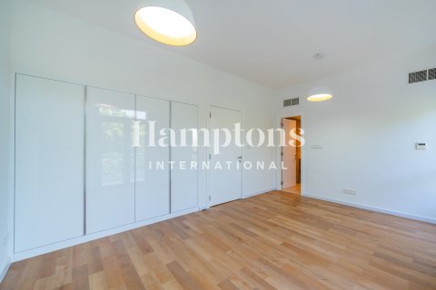 Townhouse de 4 dormitorios No. 118379 3