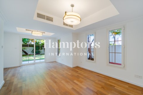 Townhouse de 4 dormitorios No. 118379 4