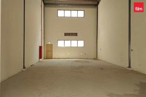 Склад 195.9м² в Дубай, ОАЭ №186398