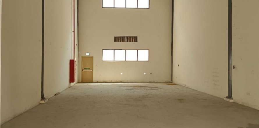 195.9مربع، مستودع في دبي, الإمارات العربية المتحدة رقم 186398
