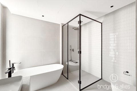 4 bedrooms Villa  No. 131723 21