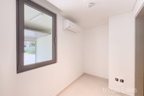 4 غرف نوم فيلا  رقم 131717 17