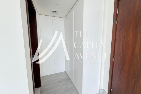Villa de 4 chambres à Abu Dhabi, UAE No. 185555 11