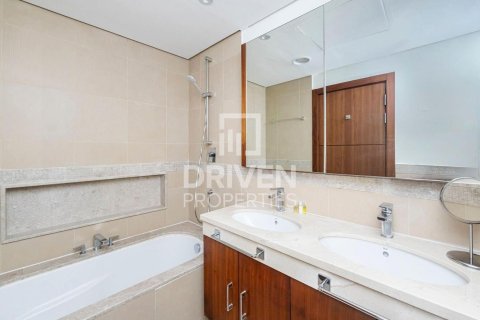 3 bedrooms Apartment in Burj Vista, UAE No. 193319 6