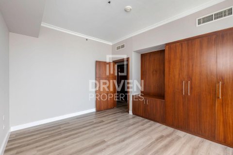 3 bedrooms Apartment in Burj Vista, UAE No. 193319 8