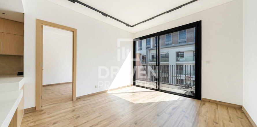 2 bedrooms Apartment in District 11, UAE No. 193315