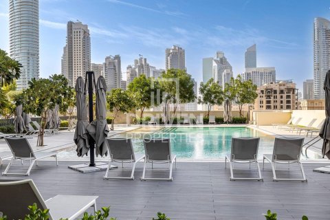 1 bedroom Apartment in Burj Royale, UAE No. 193317 4