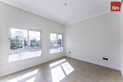 5 bedrooms Villa No. 126934 19