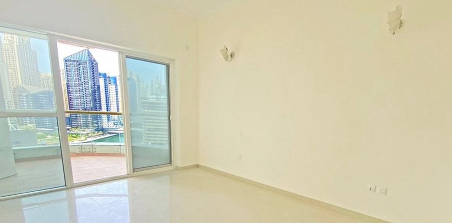 3 bedrooms Apartment No. 126928