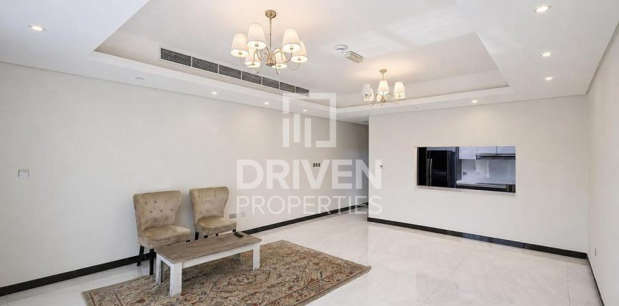 3 bedrooms Villa in Al Barsha South, UAE No. 189634