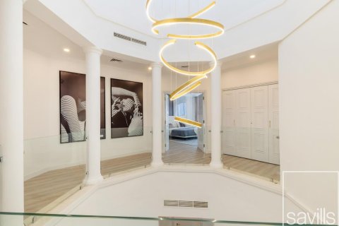 5 bedrooms Villa  No. 107747 17