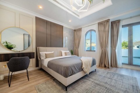 5 bedrooms Villa  No. 107747 9