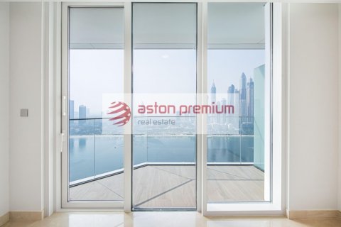 Appartement de 2 chambres à EMAAR Beachfront, UAE No. 132500 18