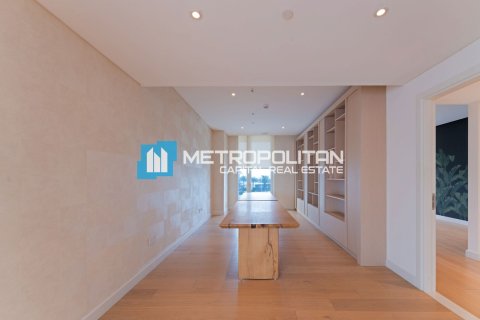3 bedrooms Apartment on the Saadiyat Island, UAE No. 136160 14