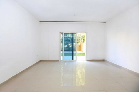 Villa de 2 dormitorios en Abu Dhabi, UAE No. 172369 13