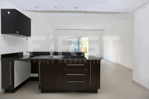 Villa de 2 dormitorios en Abu Dhabi, UAE No. 172369 7