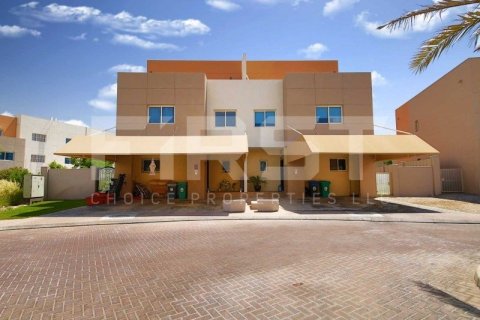 Villa de 2 dormitorios en Abu Dhabi, UAE No. 172369 4