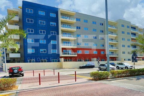 Apartment de 2 dormitorios en Al Reef, UAE No. 172371