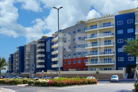 Apartment de 2 dormitorios en Al Reef, UAE No. 172371 3