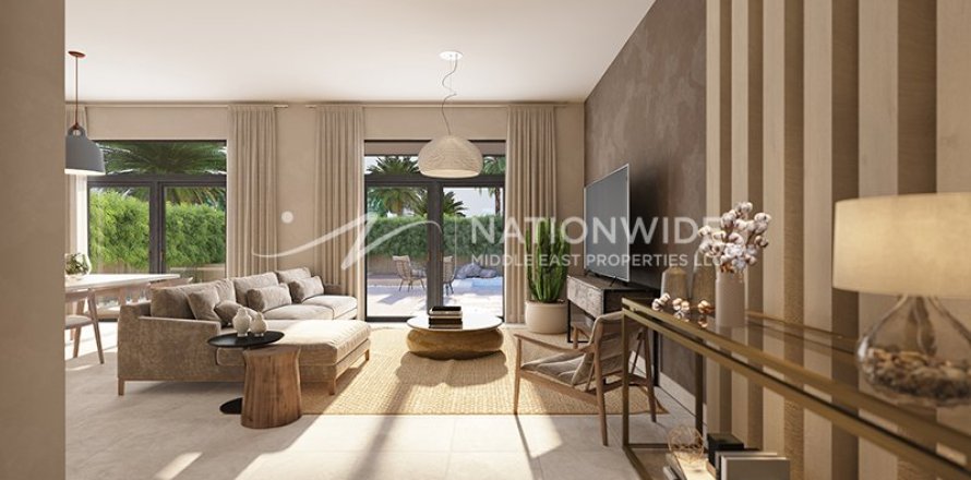 5 bedrooms Villa in Abu Dhabi, UAE No. 82555