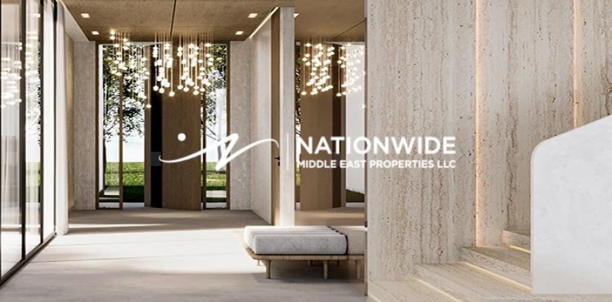 Villa de 4 chambres à Abu Dhabi, UAE No. 82557