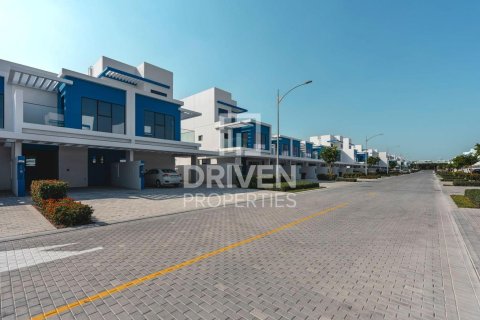 3 bedrooms Townhouse in Damac Lagoons, UAE No. 192176 16