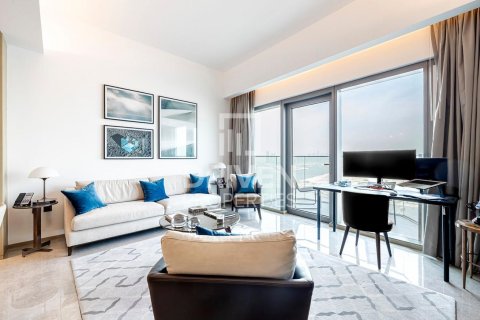 Квартира с 1 спальней в Address Harbour Point, ОАЭ №192175 5