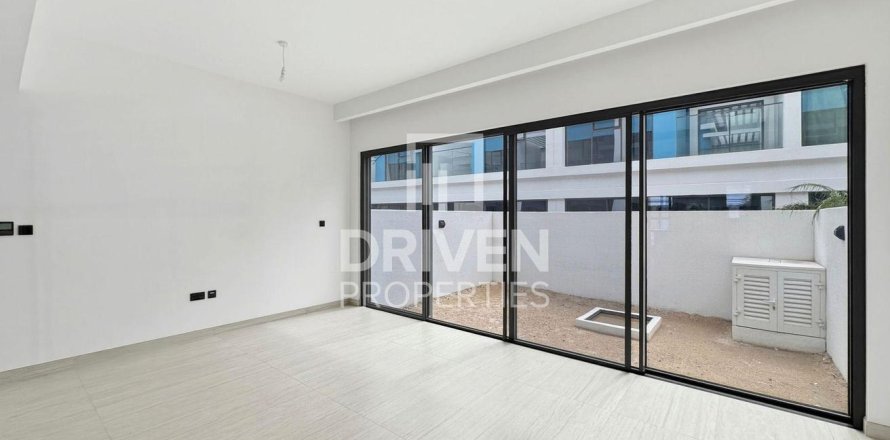 5 bedrooms Townhouse in Damac Lagoons, UAE No. 192174