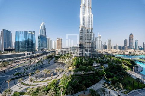 Квартира с 2 спальнями в The Address Residences Dubai Opera, ОАЭ №192172 3
