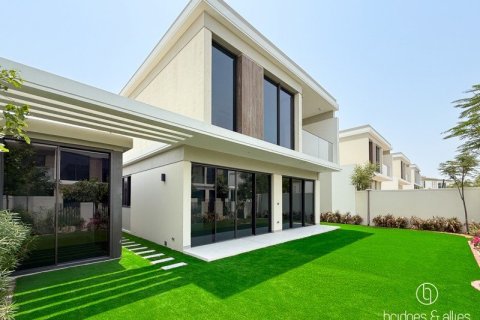 Villa de 4 dormitorios en Tilal Al Ghaf, UAE No. 146412