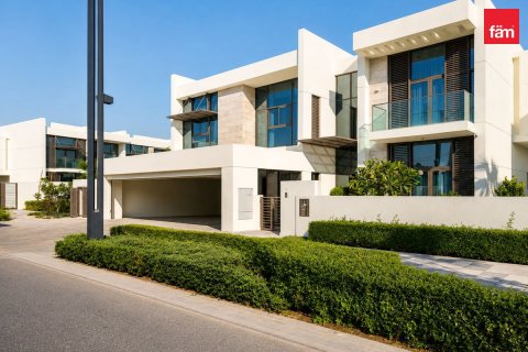 5 bedrooms Villa in Dubai, UAE No. 187835 4