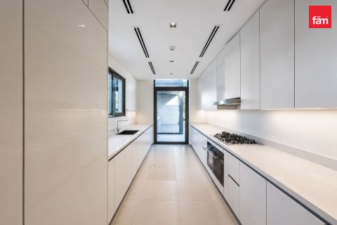 5 bedrooms Villa in Dubai, UAE No. 187835 12